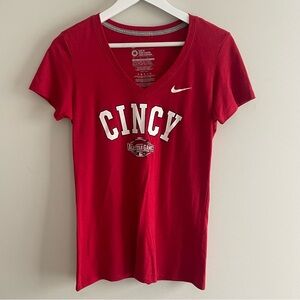 5/$25 NIKE Cincinnati Reds 2015 All Star Game V-Neck T-Shirt - Women’s Medium